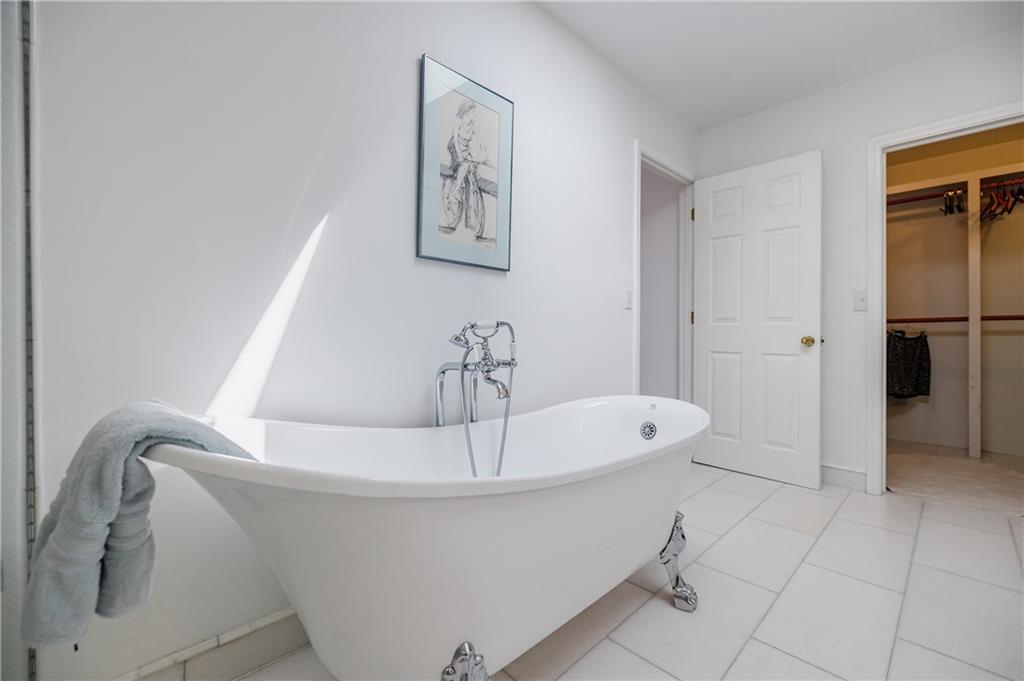 39 Lullwater Estate NE