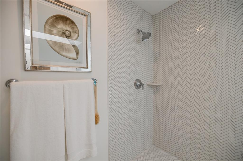 39 Lullwater Estate NE