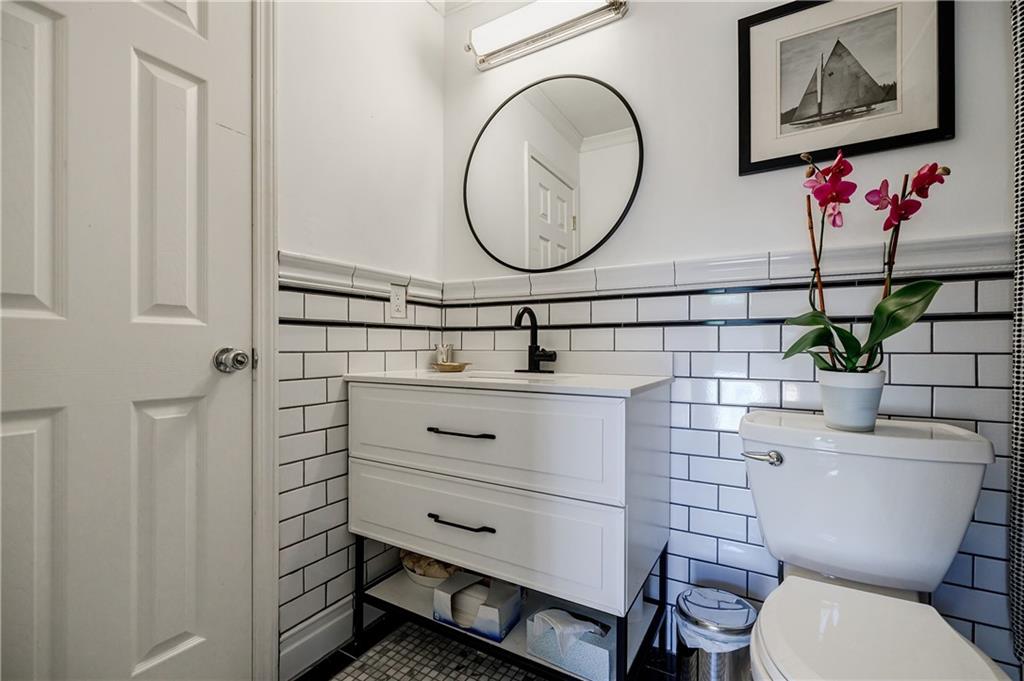 39 Lullwater Estate NE