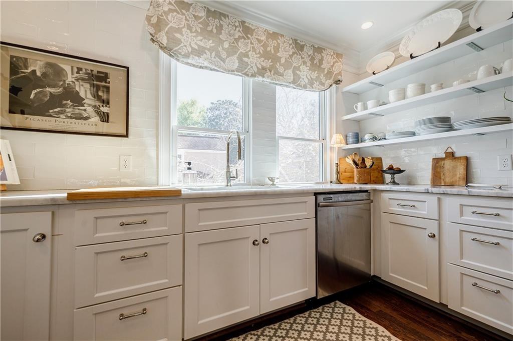 39 Lullwater Estate NE