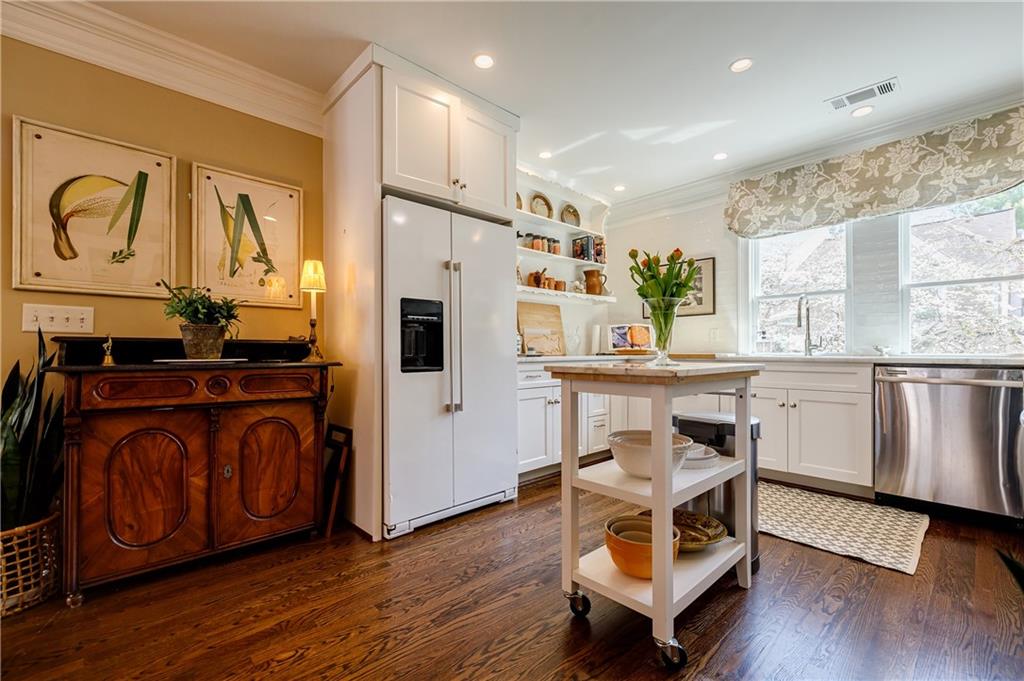 39 Lullwater Estate NE