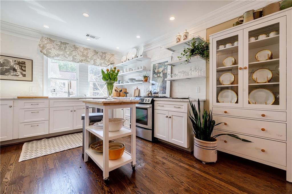 39 Lullwater Estate NE