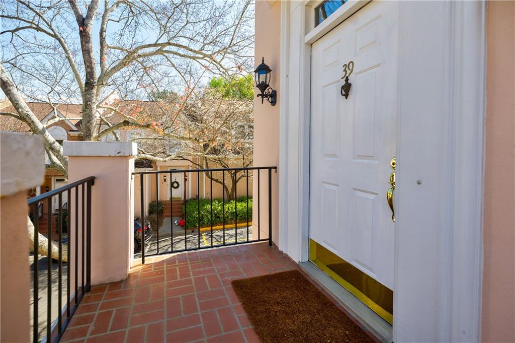 39 Lullwater Estate NE