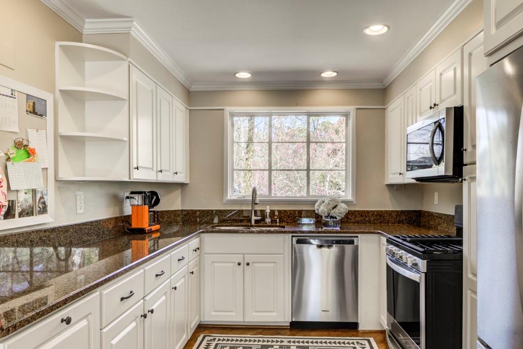 350 Allison Drive NE