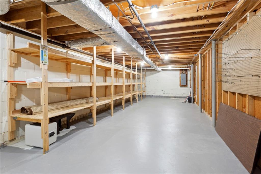 1736 Ridge Valley Court NW