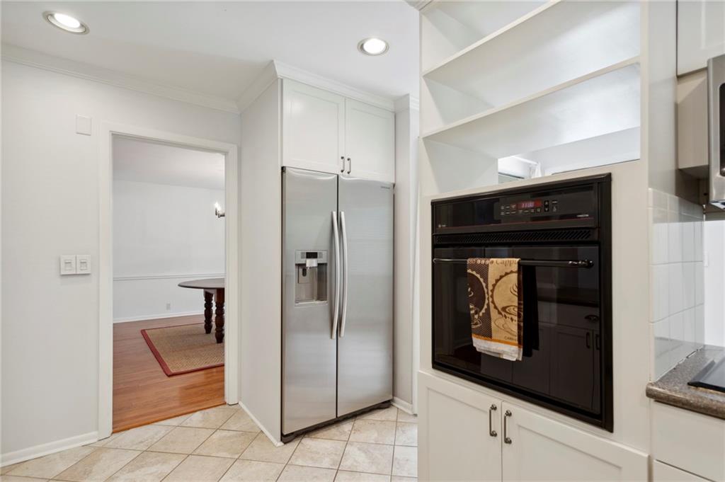 1736 Ridge Valley Court NW