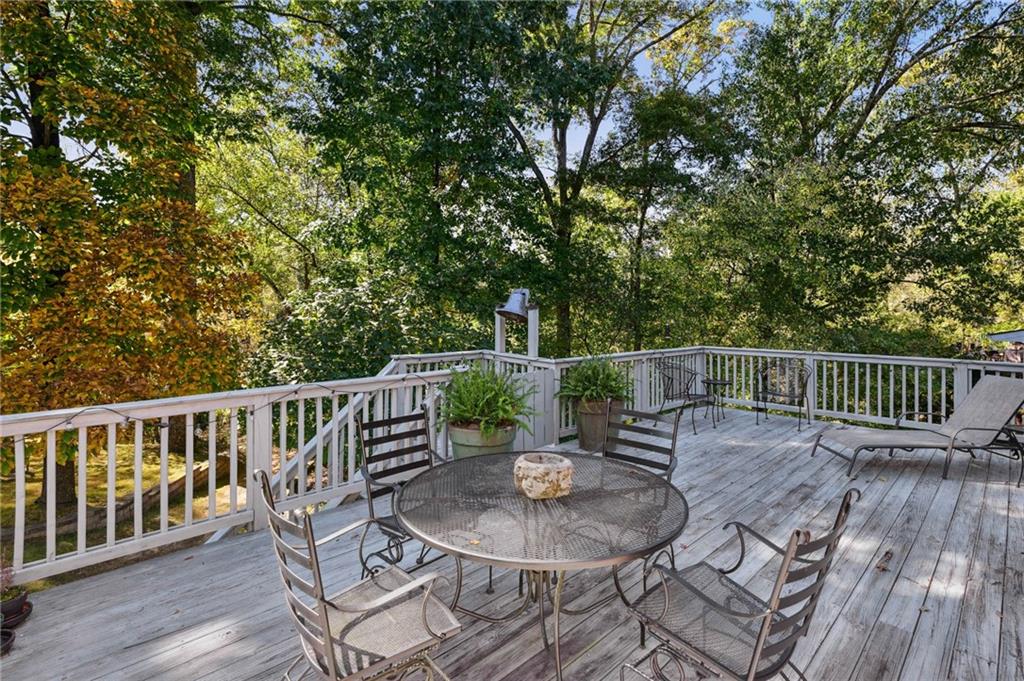 1736 Ridge Valley Court NW