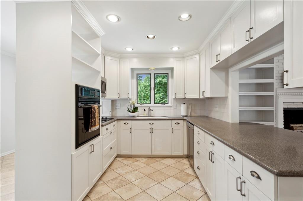 1736 Ridge Valley Court NW