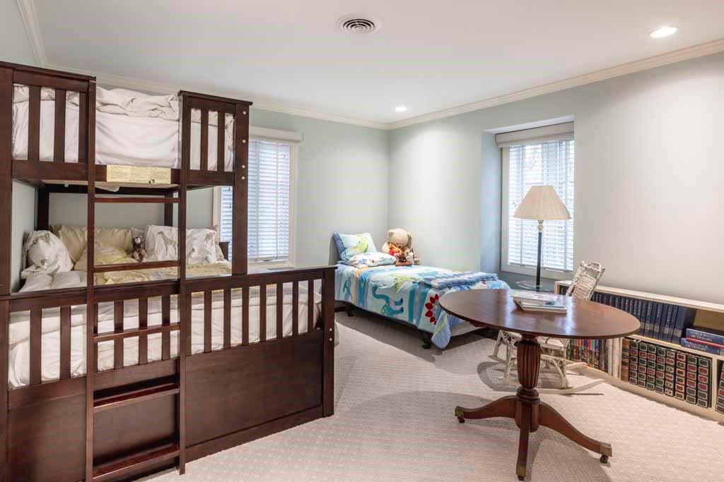 1060 Mountain Creek Trail