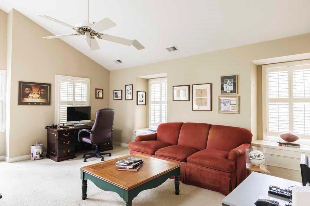 1060 Mountain Creek Trail