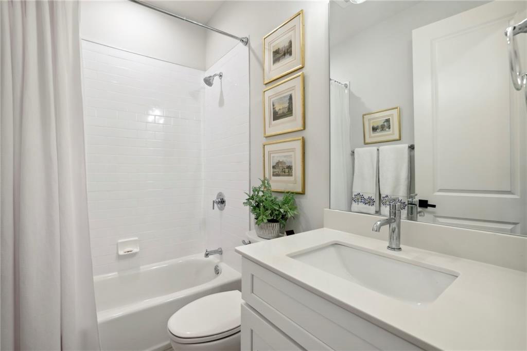 6890 Peachtree Dunwoody Road Unit 305