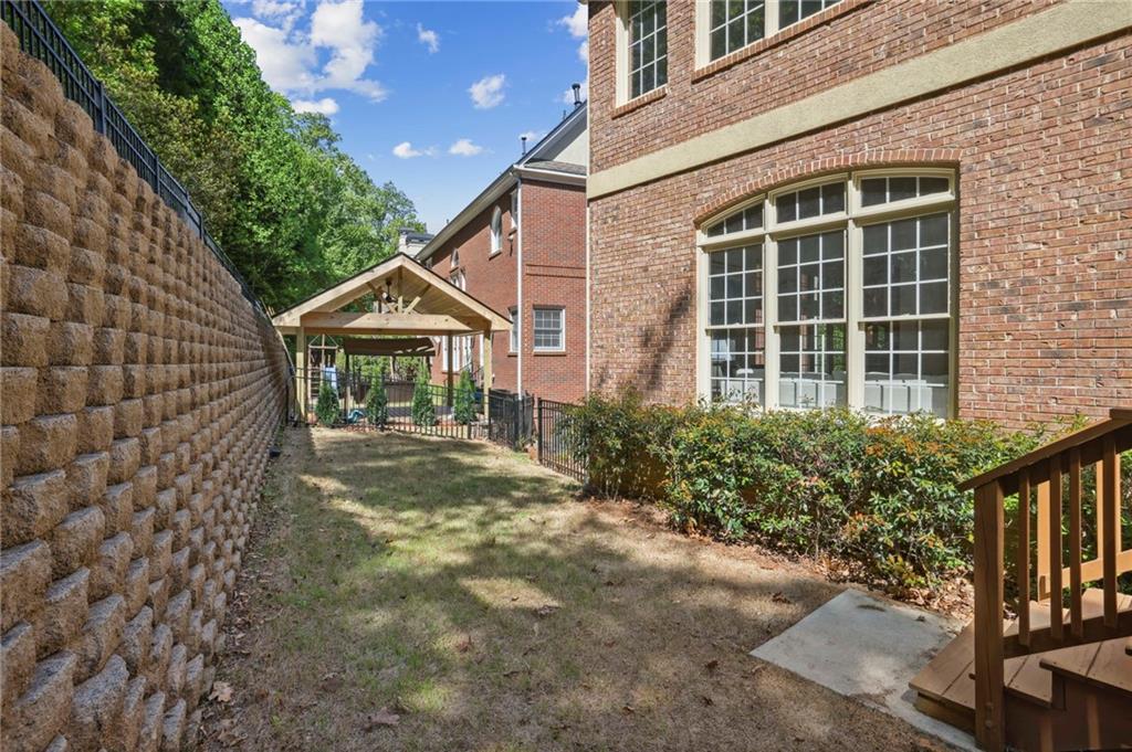 3499 Highgrove Way NE