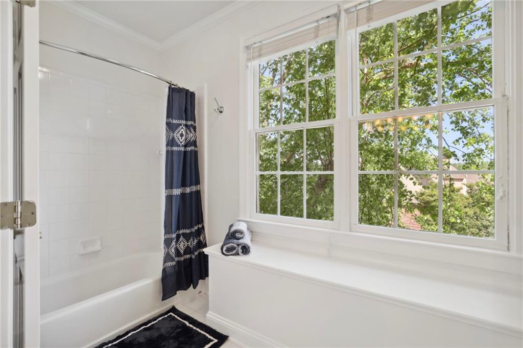 3499 Highgrove Way NE