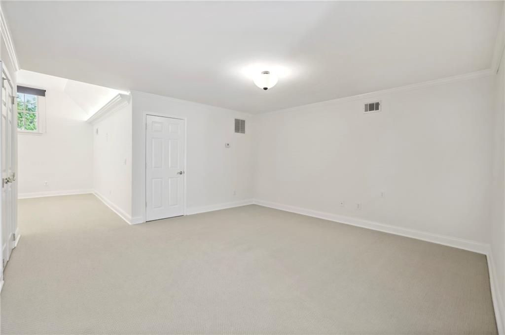 3499 Highgrove Way NE