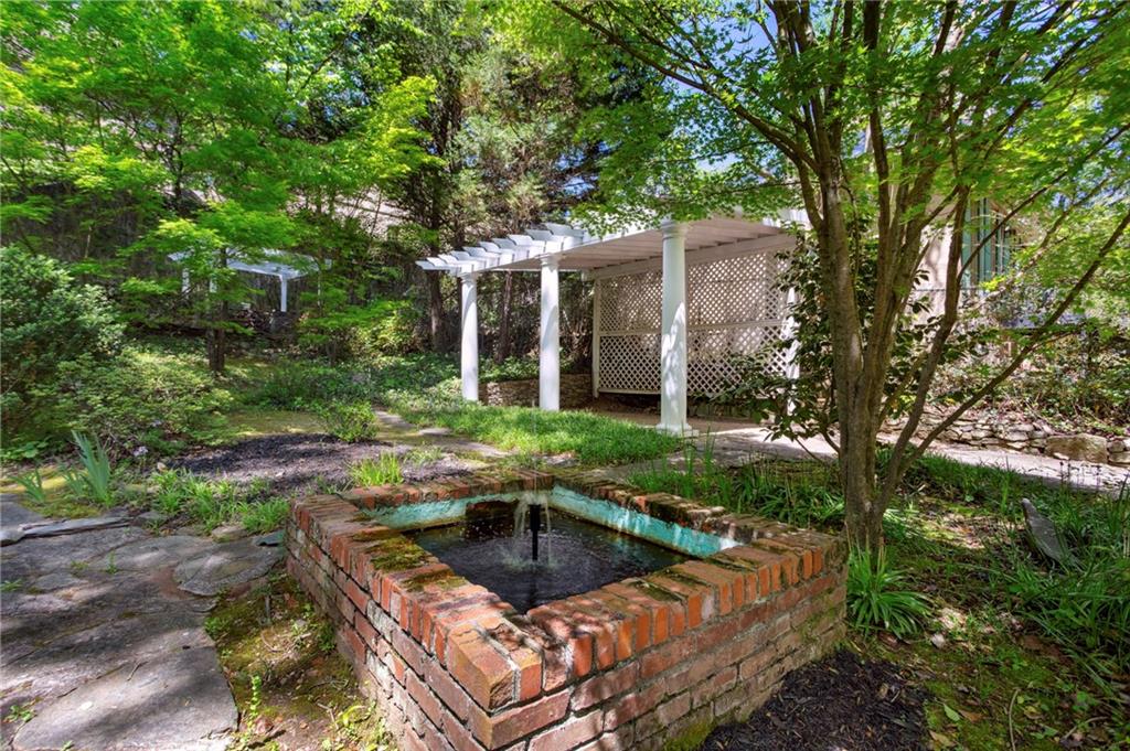 2530 Parkside Drive NE