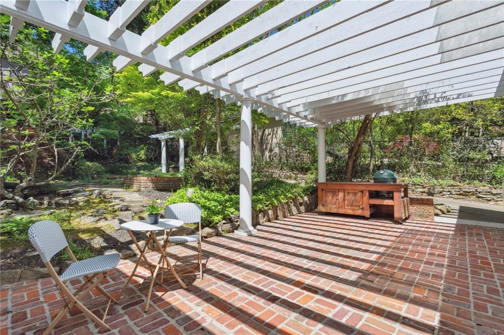 2530 Parkside Drive NE