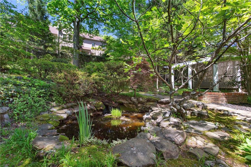 2530 Parkside Drive NE