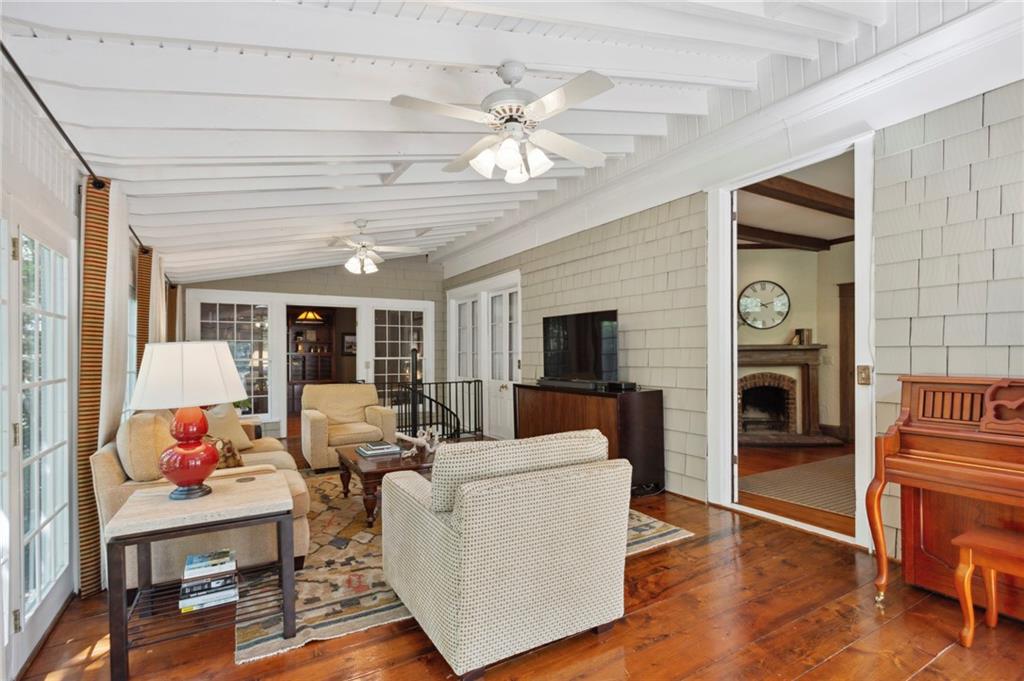 2530 Parkside Drive NE