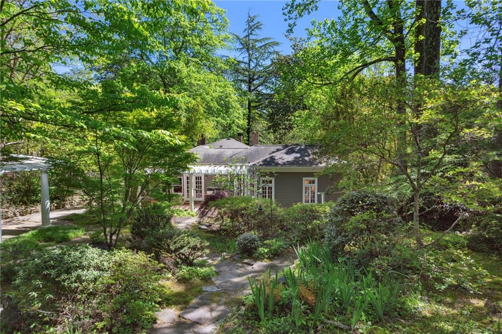 2530 Parkside Drive NE