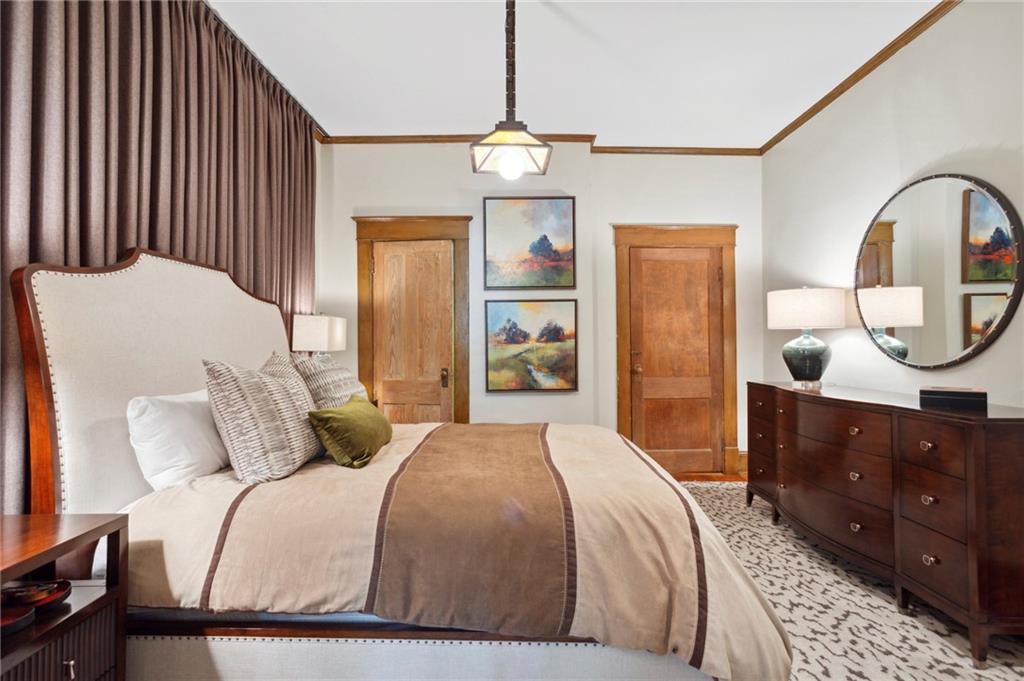 2530 Parkside Drive NE