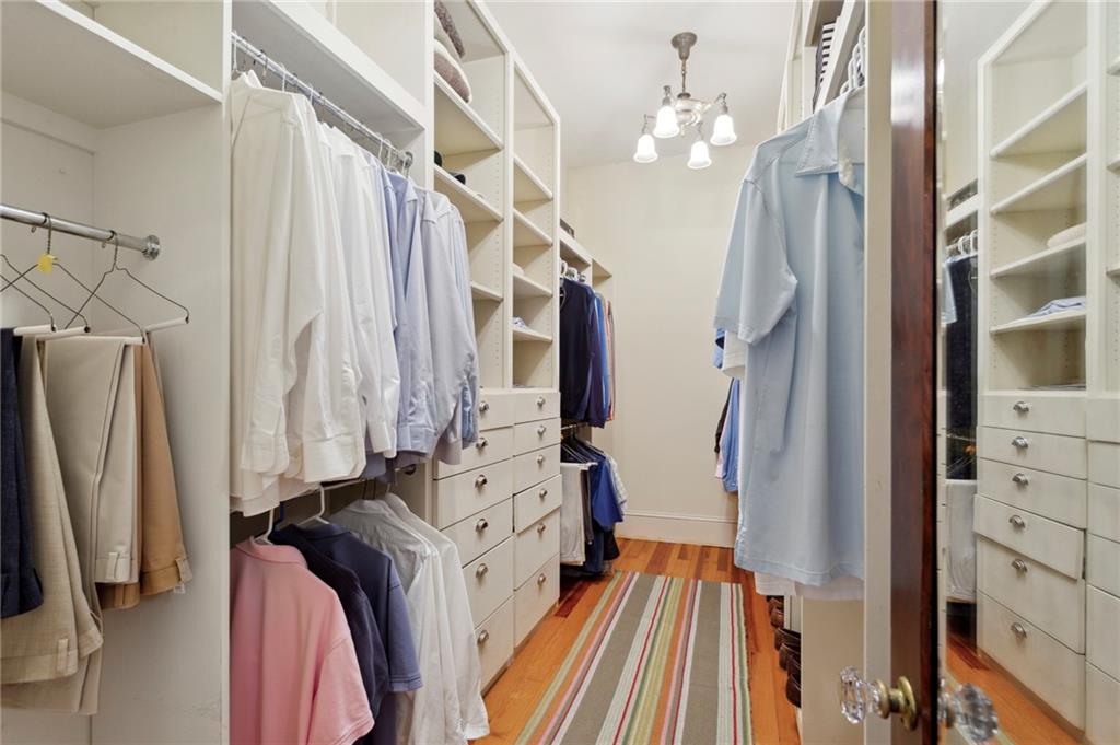 2530 Parkside Drive NE