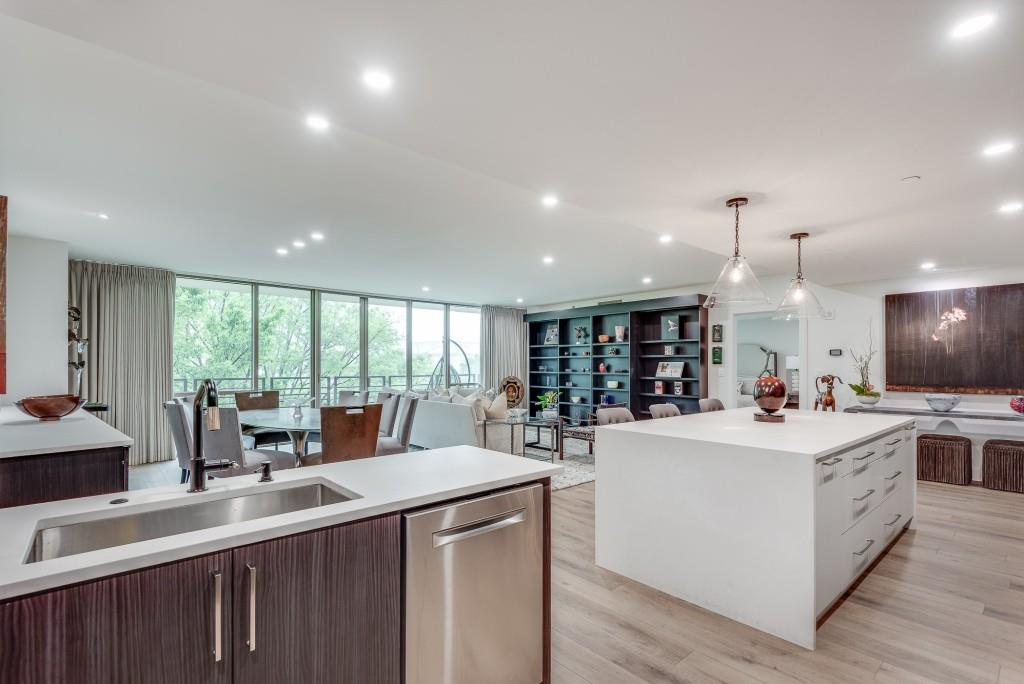 700 Park Regency Place NE Unit 805