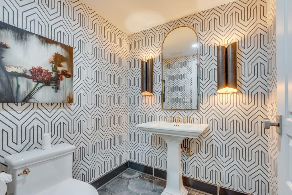 700 Park Regency Place NE Unit 805