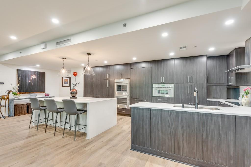 700 Park Regency Place NE Unit 805