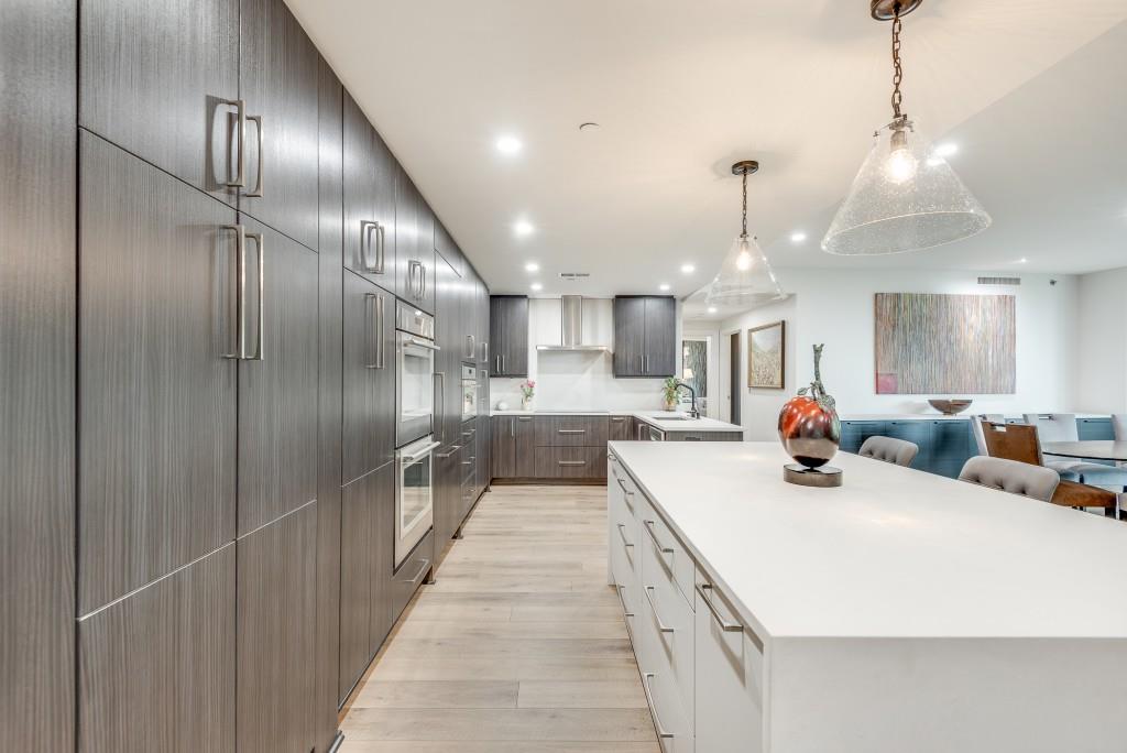 700 Park Regency Place NE Unit 805