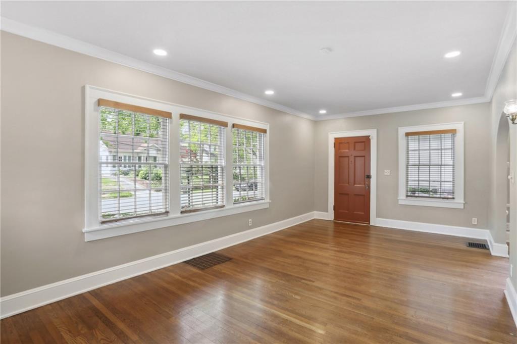 2132 McLendon Avenue NE