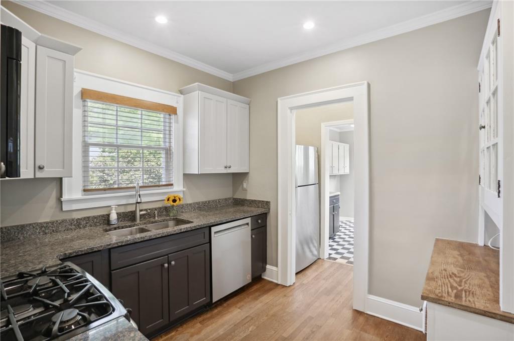 2132 McLendon Avenue NE