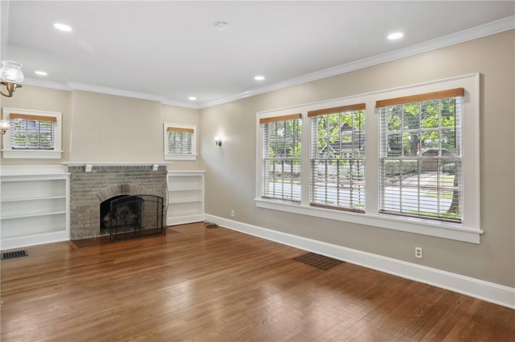 2132 McLendon Avenue NE