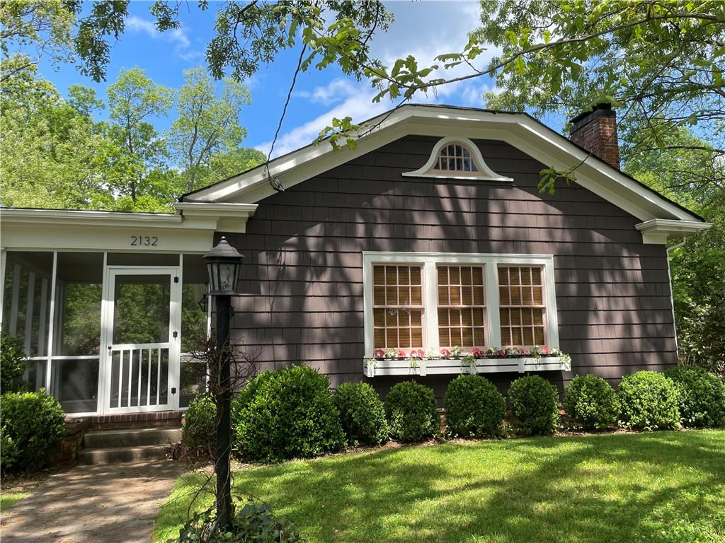 2132 McLendon Avenue NE