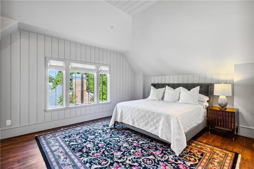 1066 Stovall Boulevard NE