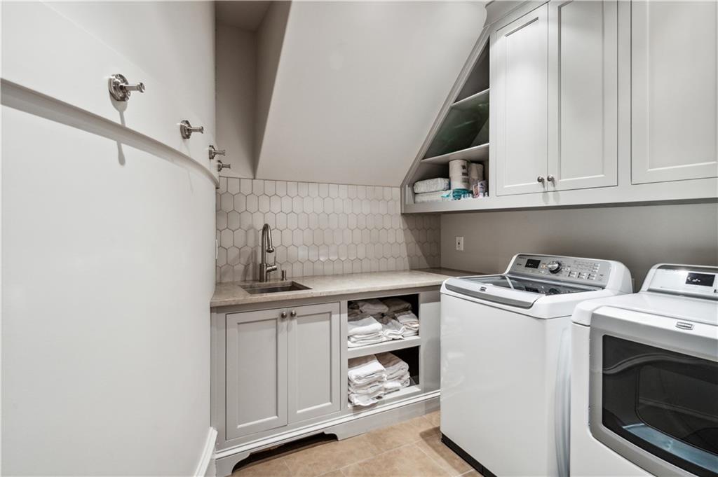 1066 Stovall Boulevard NE