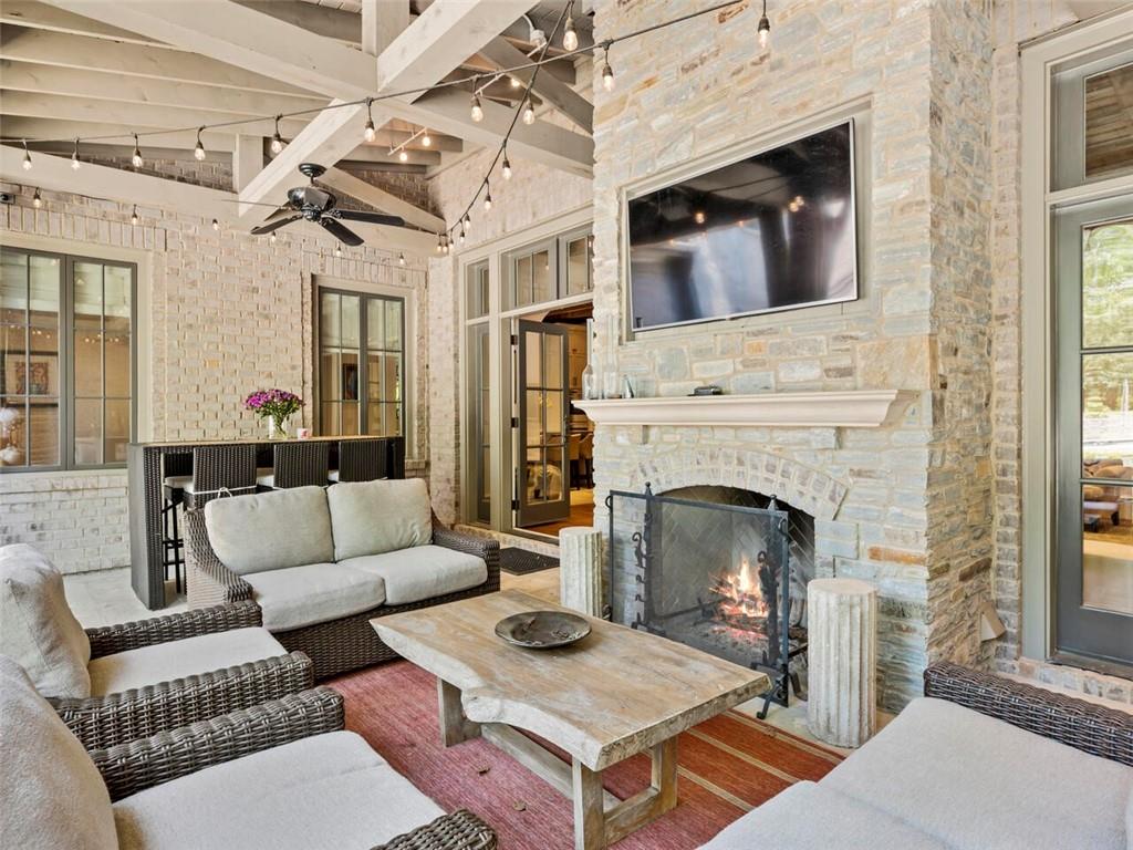 1066 Stovall Boulevard NE