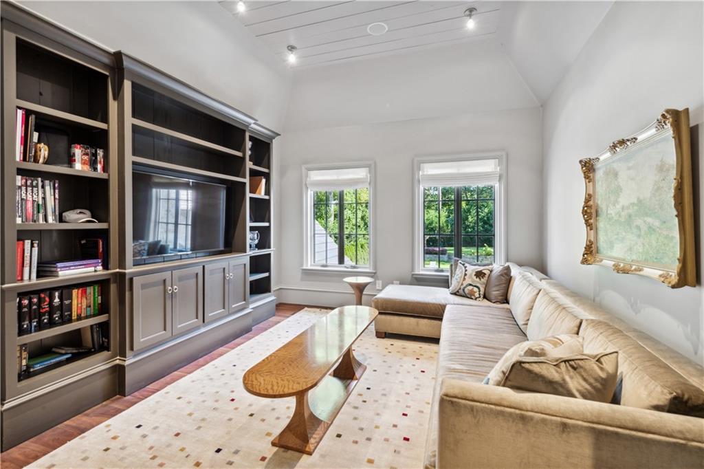 1066 Stovall Boulevard NE