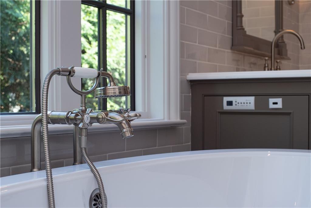 1066 Stovall Boulevard NE