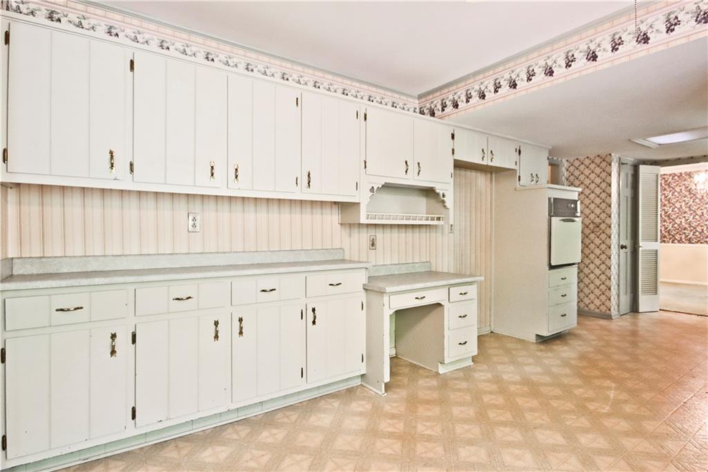 4260 AUTUMN WOODS Court