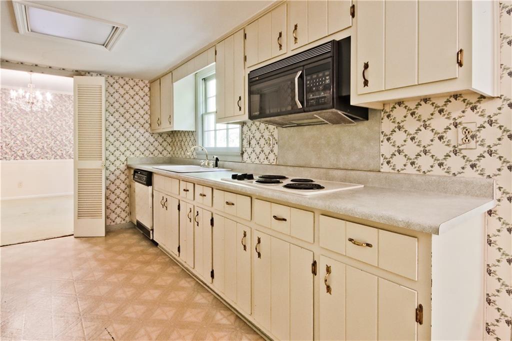 4260 AUTUMN WOODS Court