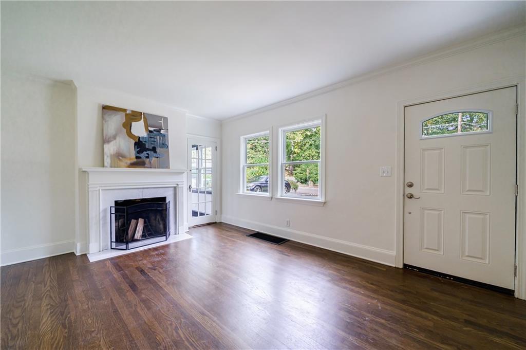 349 Delmont Drive NE