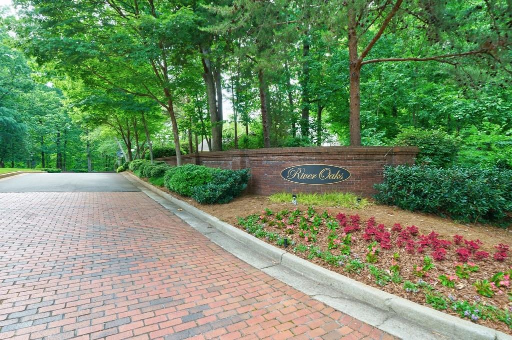 5636 River Oaks Place