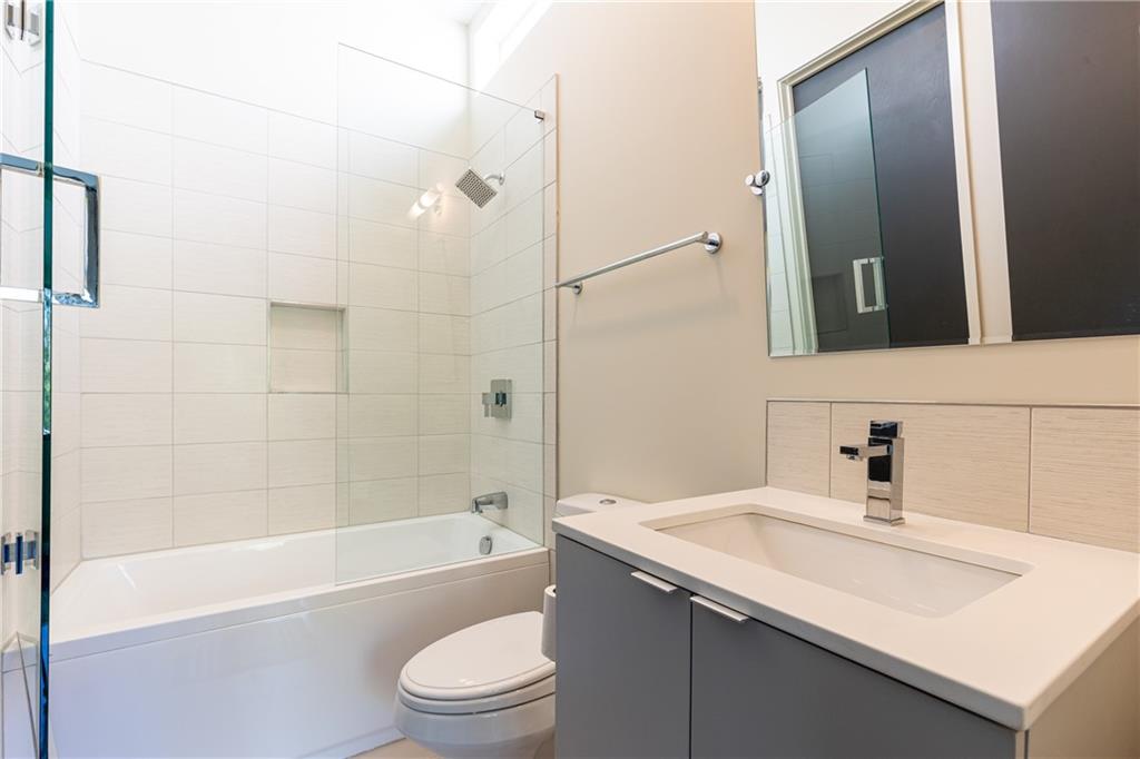 721 Longleaf Drive NE Unit 3