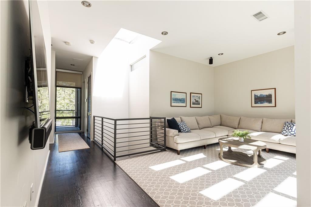 721 Longleaf Drive NE Unit 3