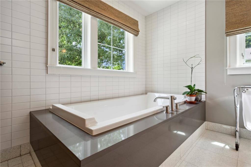 1016 Cumberland Road NE