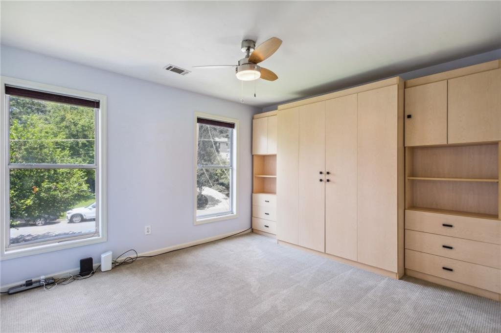 2461 Oostanaula Drive NE