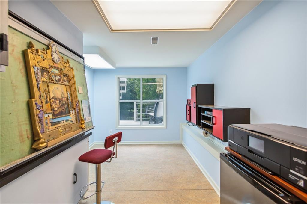 2461 Oostanaula Drive NE