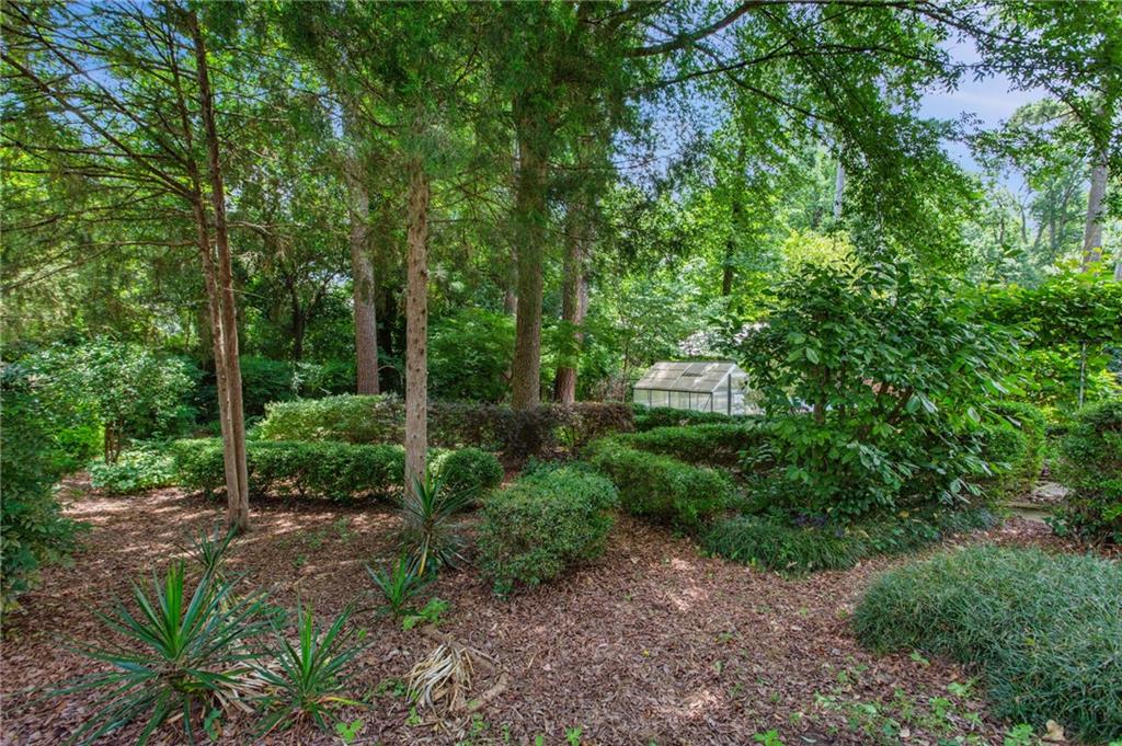 2461 Oostanaula Drive NE