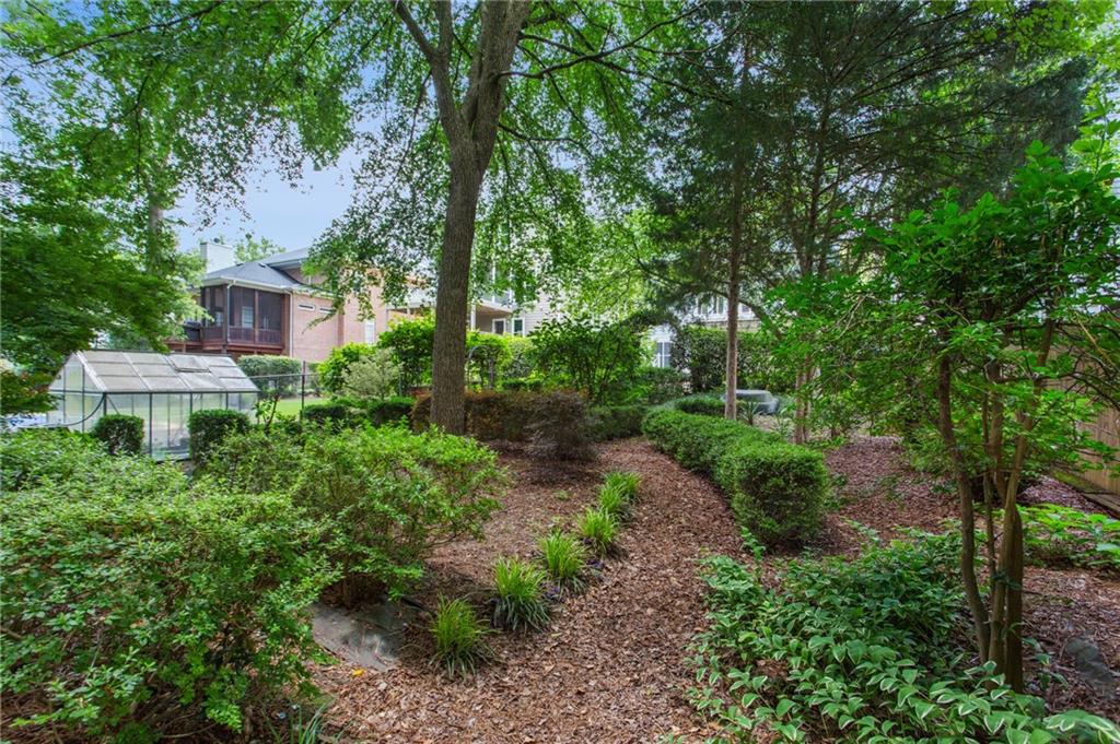 2461 Oostanaula Drive NE