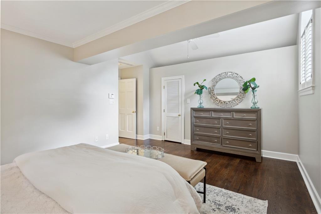 896 Beaverbrook Drive NW